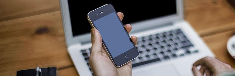  Uvijek online – jedan trenutak dosade aktivira podražaj „Uzmi smartphone u ruke!“